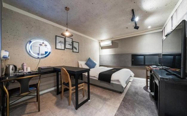 Ilsan Blanc Motel Goyang Bagian luar foto