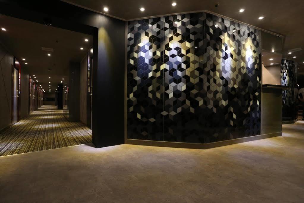 Ilsan Blanc Motel Goyang Bagian luar foto