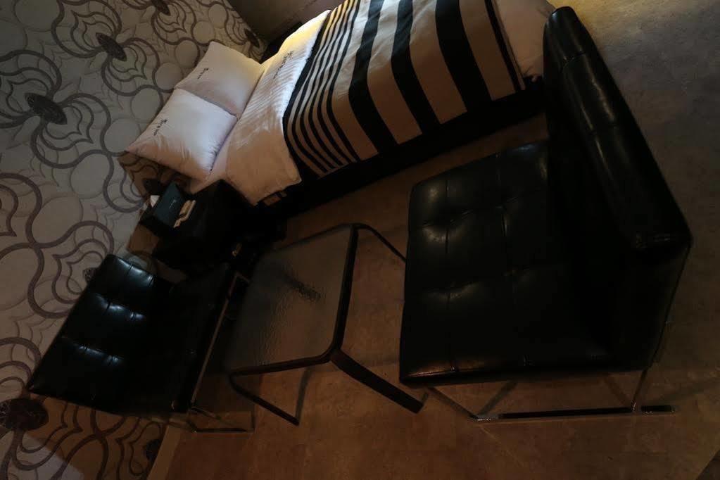 Ilsan Blanc Motel Goyang Bagian luar foto